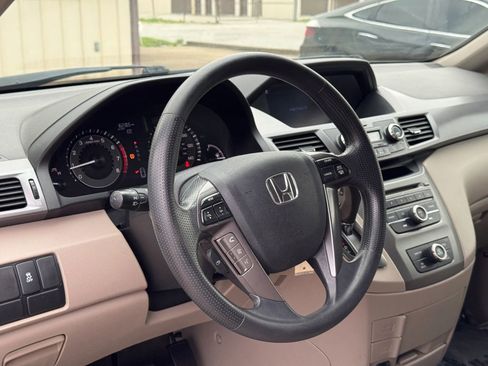 Used 2014 Honda Odyssey LX image 16