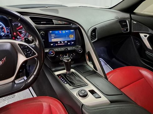 Used 2019 Chevrolet Corvette Stingray Coupe w/ Carbon Flash Badge Package image 19