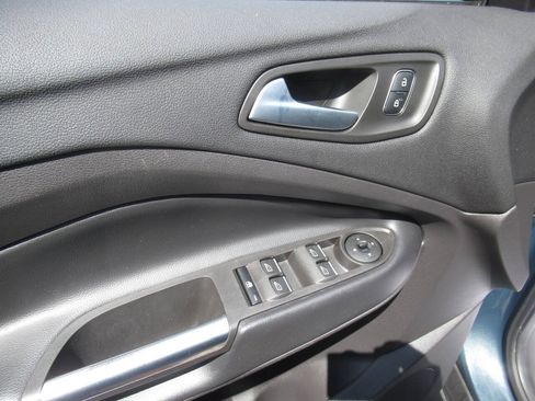 Used 2019 Ford Escape SE AWD/4WD image 12