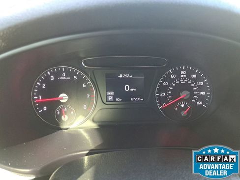 Used 2019 Kia Sorento LX image 31