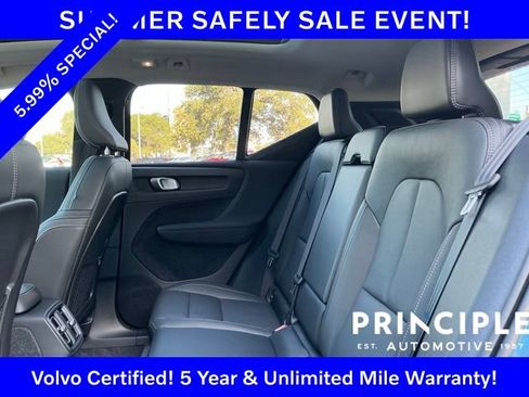 Certified 2025 Volvo XC40 B5 Ultra AWD/4WD image 32