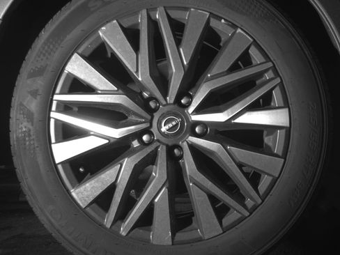 Used 2025 Nissan Altima 2.5 SV FWD image 15