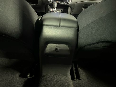 Certified 2024 Nissan Sentra SV FWD image 11
