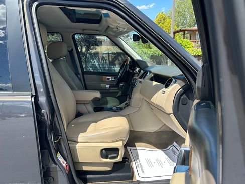 Used 2015 Land Rover LR4 HSE LUX AWD/4WD image 32