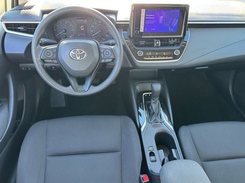 Used 2025 Toyota Corolla LE w/ Convenience Package image 14