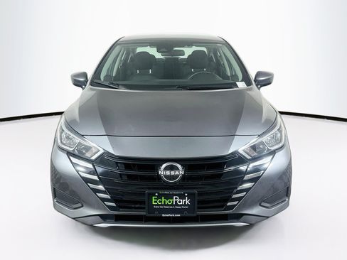 Used 2024 Nissan Versa SV FWD image 2
