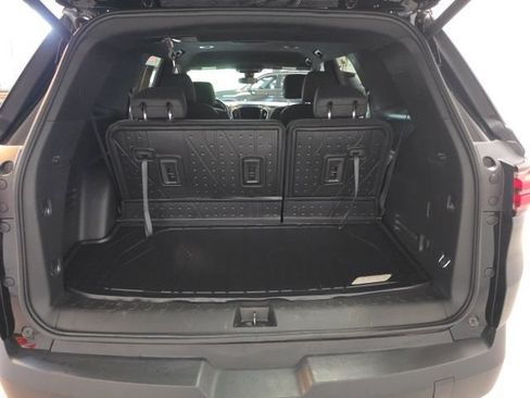 Used 2024 Chevrolet Traverse LT w/ LPO, Floor Liner Package AWD/4WD image 21