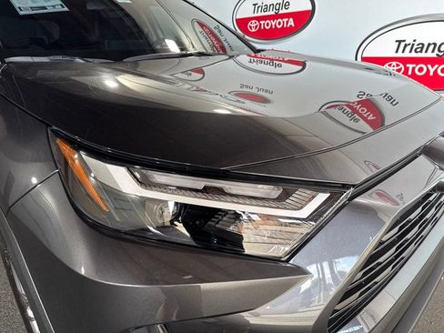 Used 2025 Toyota RAV4 XLE FWD image 11