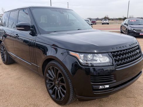 Used 2017 Land Rover Range Rover Supercharged image 3