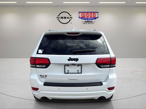 Used 2015 Jeep Grand Cherokee Altitude AWD/4WD image 3