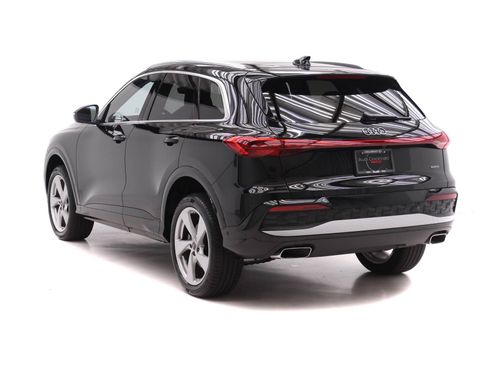 Certified 2025 Audi Q5 Premium Plus w/ Premium Plus AWD/4WD image 5