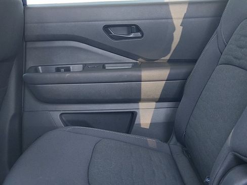 Used 2025 Nissan Pathfinder SV AWD/4WD image 16