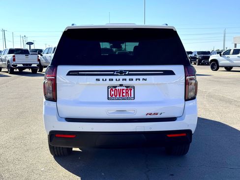Used 2024 Chevrolet Suburban RST image 7