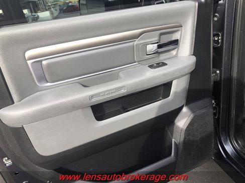 Used 2014 RAM 2500 SLT w/ Luxury Group image 17