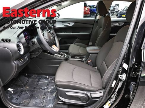 Used 2023 Kia Forte LXS w/ LXS Technology Package FWD image 14