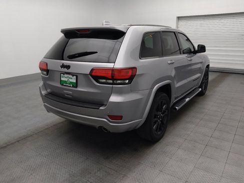 Used 2019 Jeep Grand Cherokee Altitude image 9