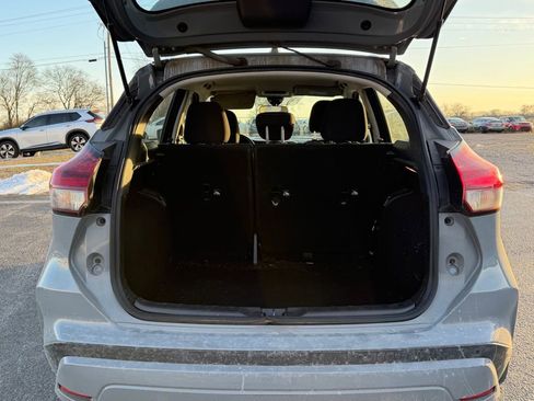 Used 2022 Nissan Kicks SV image 15