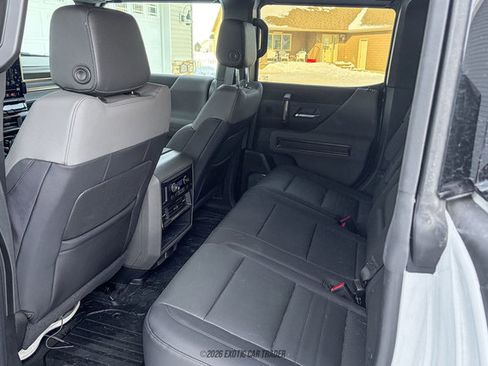 Used 2025 GMC Hummer EV 2X AWD/4WD image 40