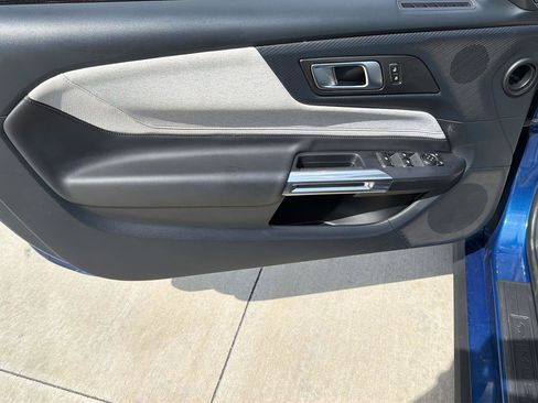 Used 2024 Ford Mustang Convertible RWD image 10
