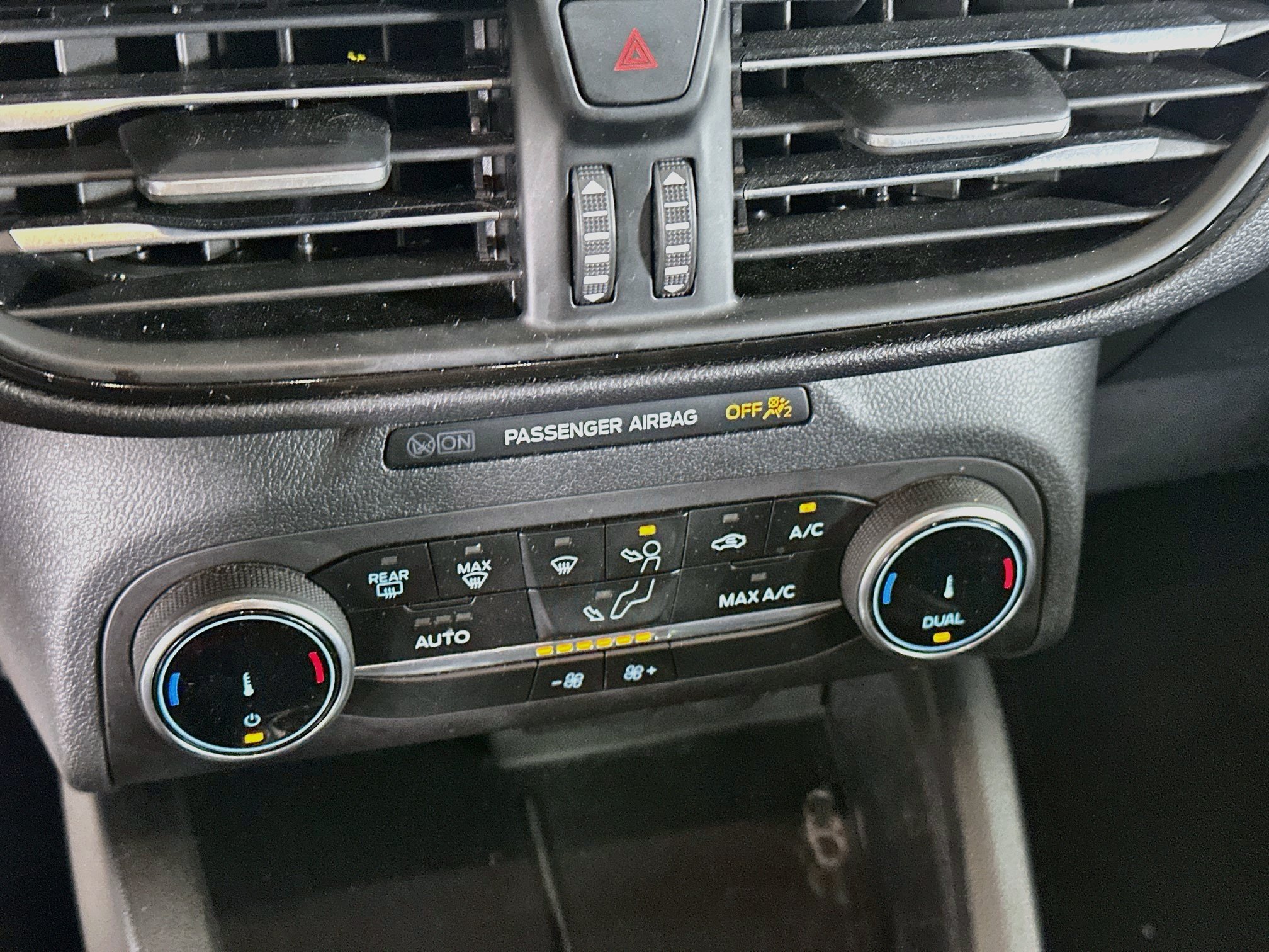 Used 2025 Ford Escape ST-Line FWD image 24