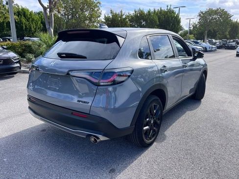 Used 2025 Honda HR-V Sport image 4