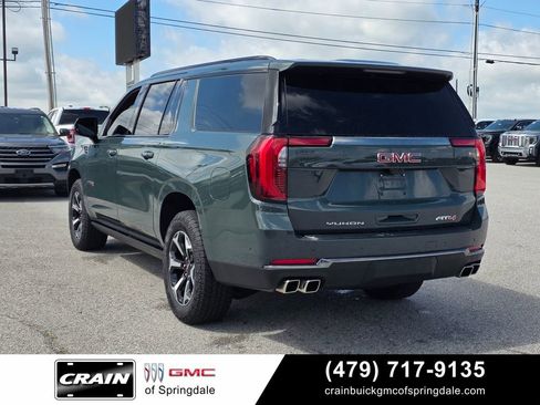 Used 2025 GMC Yukon XL AT4 w/ AT4 Premium Plus Package AWD/4WD image 5