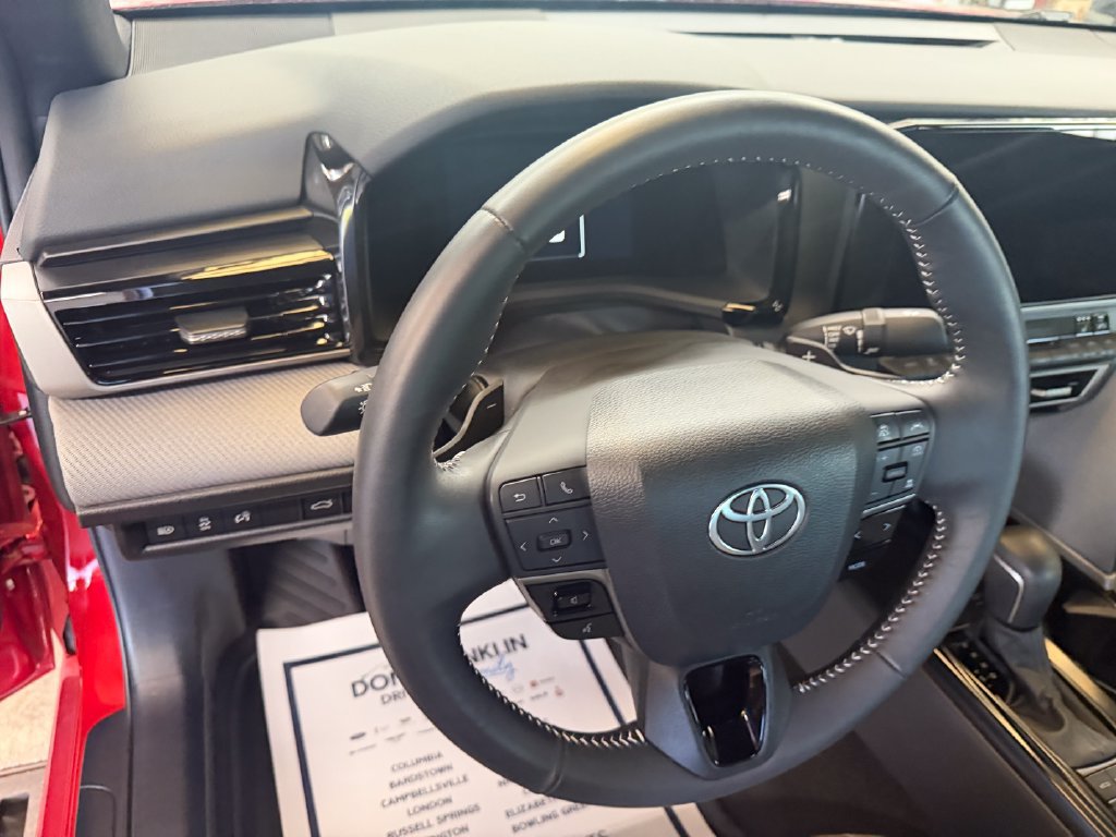 Used 2025 Toyota Camry SE w/ Multimedia Upgrade Package FWD image 14