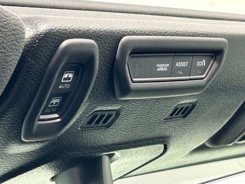 Used 2023 Jeep Wrangler Unlimited Sahara w/ Cold Weather Group AWD/4WD image 30