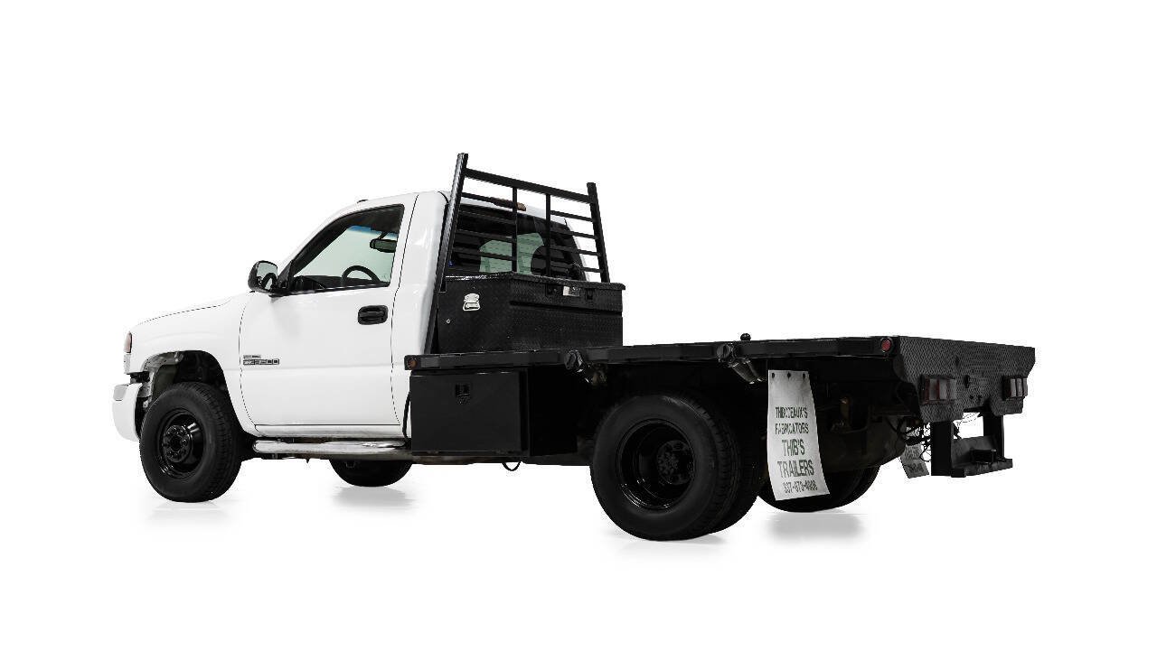 Used 2006 GMC Sierra 3500 SLE w/ Heavy-Duty Power Package RWD image 4
