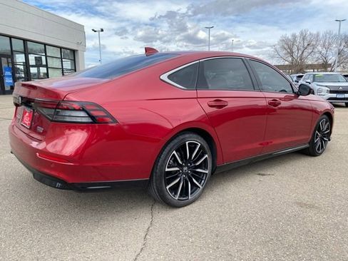 Used 2024 Honda Accord Touring image 5