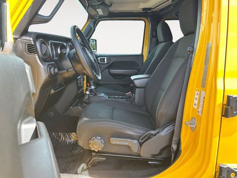 Used 2019 Jeep Wrangler Unlimited Sport S AWD/4WD image 22