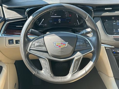 Used 2018 Cadillac XT5 Premium Luxury FWD image 24