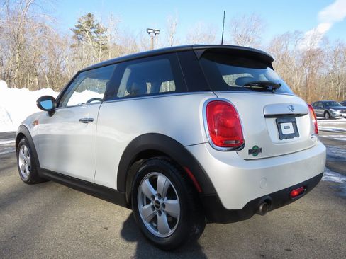 Used 2015 MINI Cooper 2-Door Hardtop image 7