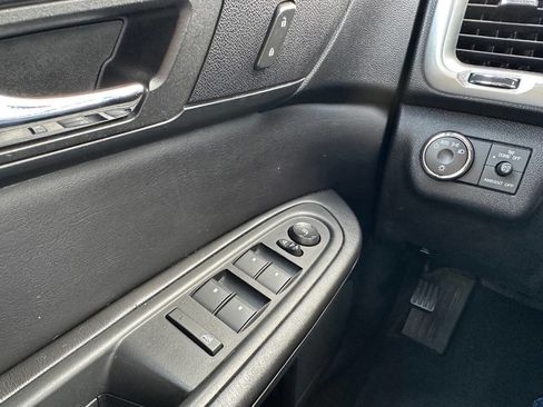 Used 2015 GMC Acadia SLE image 21