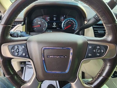 Used 2019 GMC Yukon XL Denali w/ Denali Ultimate Package image 22