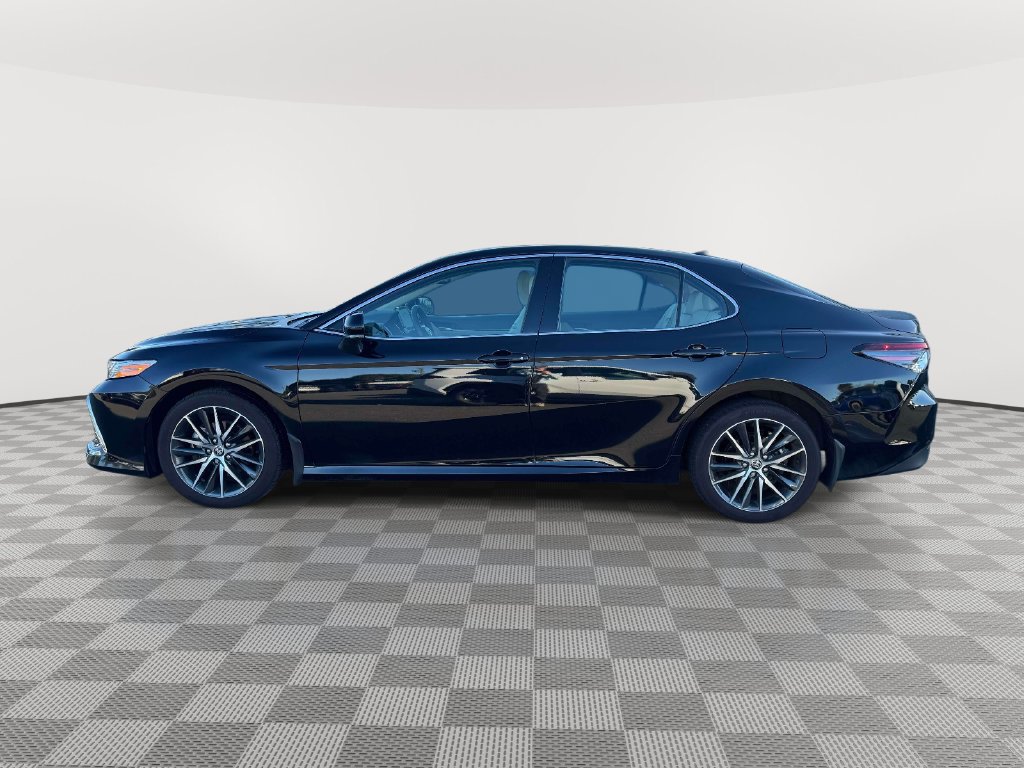 Used 2024 Toyota Camry XLE w/ Cold Weather Package AWD/4WD image 4
