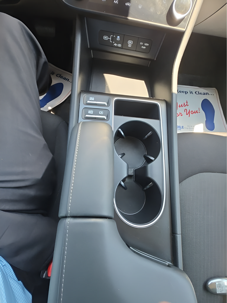 Used 2025 Hyundai Sonata SEL FWD image 19