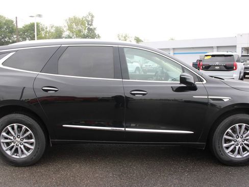 Used 2023 Buick Enclave Essence FWD image 11