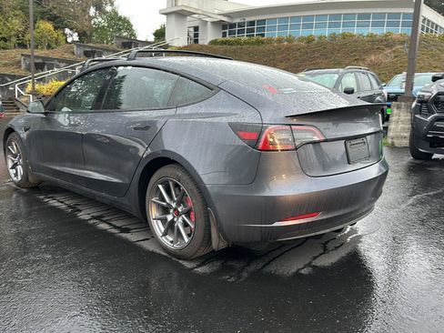 Used 2023 Tesla Model 3 Standard Range image 4