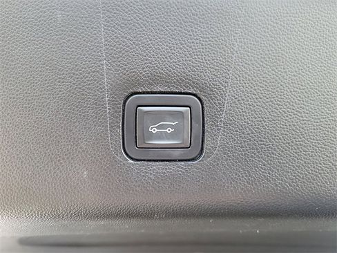 Used 2020 Chevrolet Traverse RS w/ LPO, 'HIT The Road' Package image 22