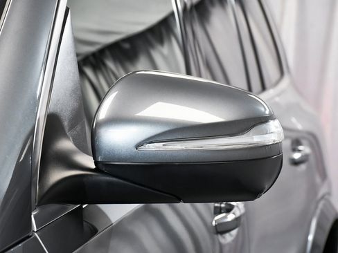 Used 2025 Mercedes-Benz GLS 450 GLS 450 image 95