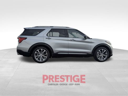 Used 2025 Ford Explorer Platinum w/ Ultimate Package image 6