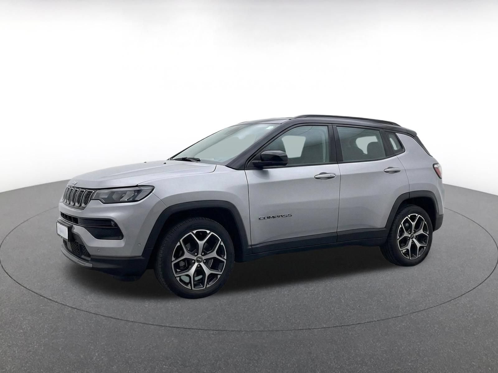 Used 2025 Jeep Compass Limited AWD/4WD image 3