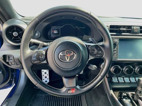 Used 2025 Toyota GR86 Premium RWD image 11
