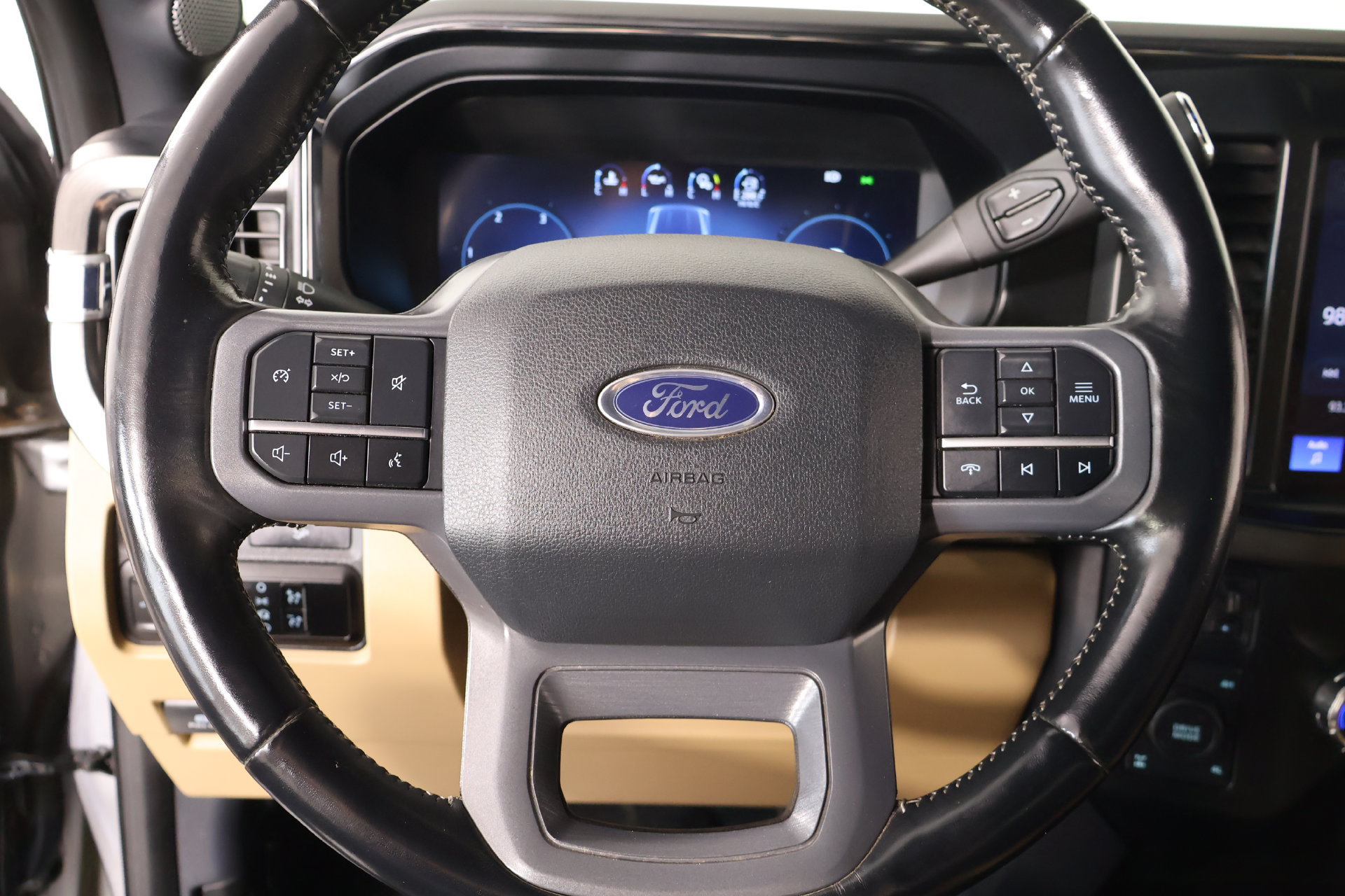 Used 2023 Ford F250 Lariat w/ Chrome Package AWD/4WD image 3