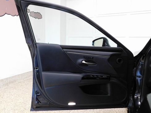 Used 2022 Lexus ES 350 w/ Premium Package image 30