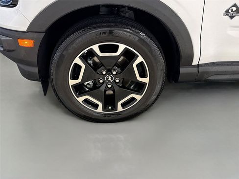 Used 2024 Ford Bronco Sport Outer Banks w/ Tech Package AWD/4WD image 31