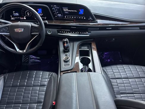 Used 2023 Cadillac Escalade Sport Platinum w/ LPO, ONYX Package AWD/4WD image 4