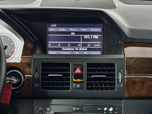 Used 2010 Mercedes-Benz GLK 350 4MATIC image 29