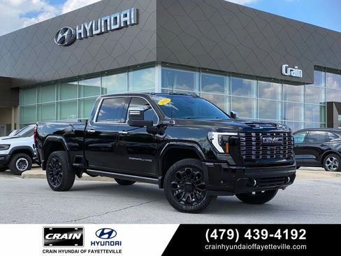 Used 2025 GMC Sierra 2500 Denali Ultimate AWD/4WD image 1